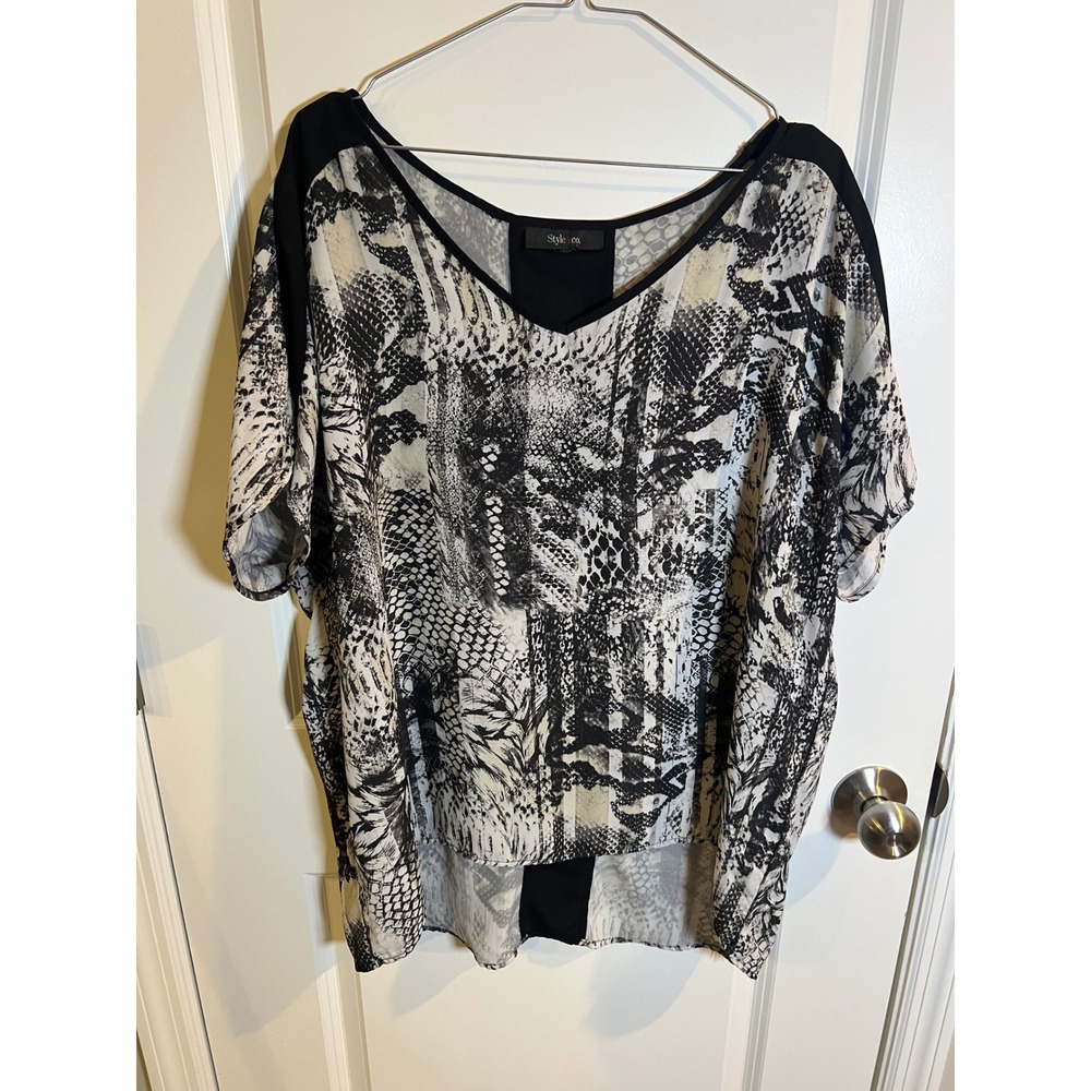Style & Co Womens Blouse Snakeskin Print V-Neck Black White Size XL